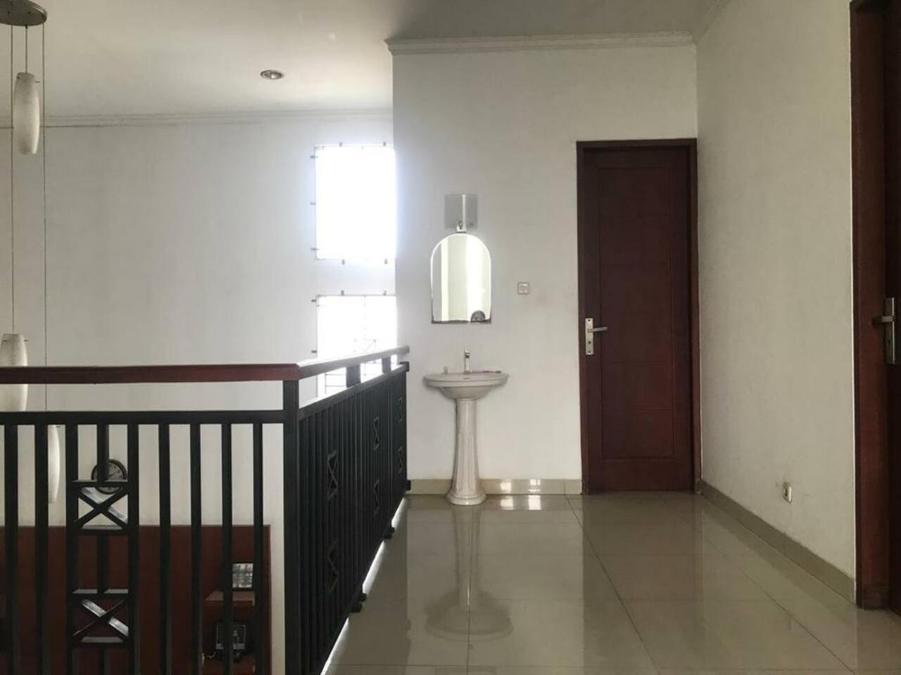 Cozy House In Pekayon, Bekasi